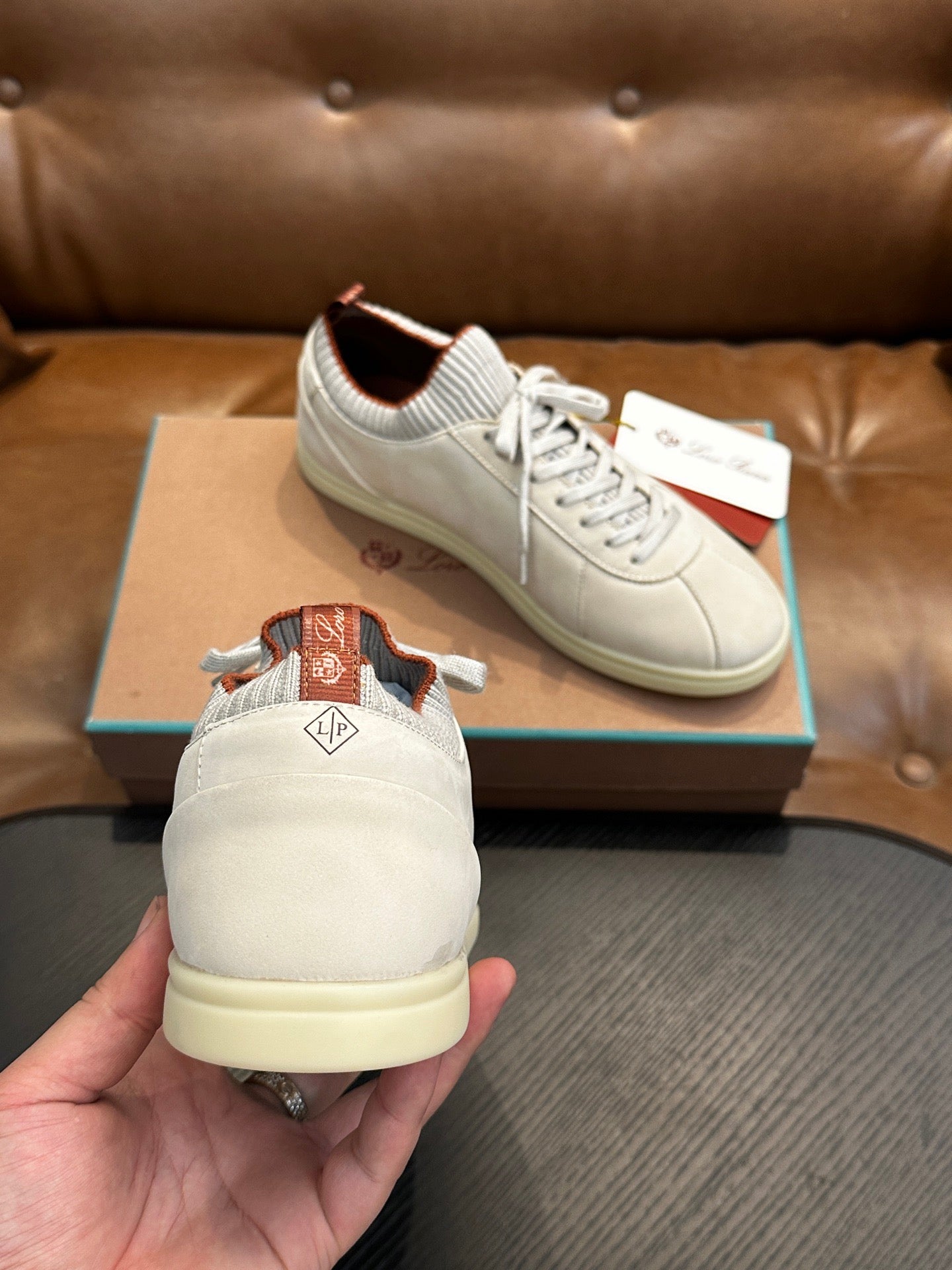LP Sneakers