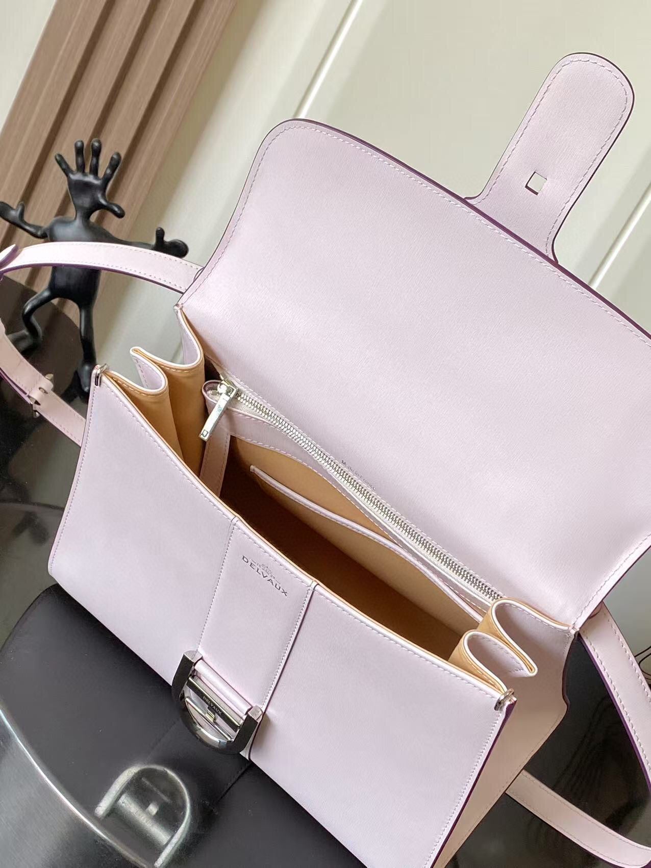 Delvaux Sling Bag (28*15*22cm)