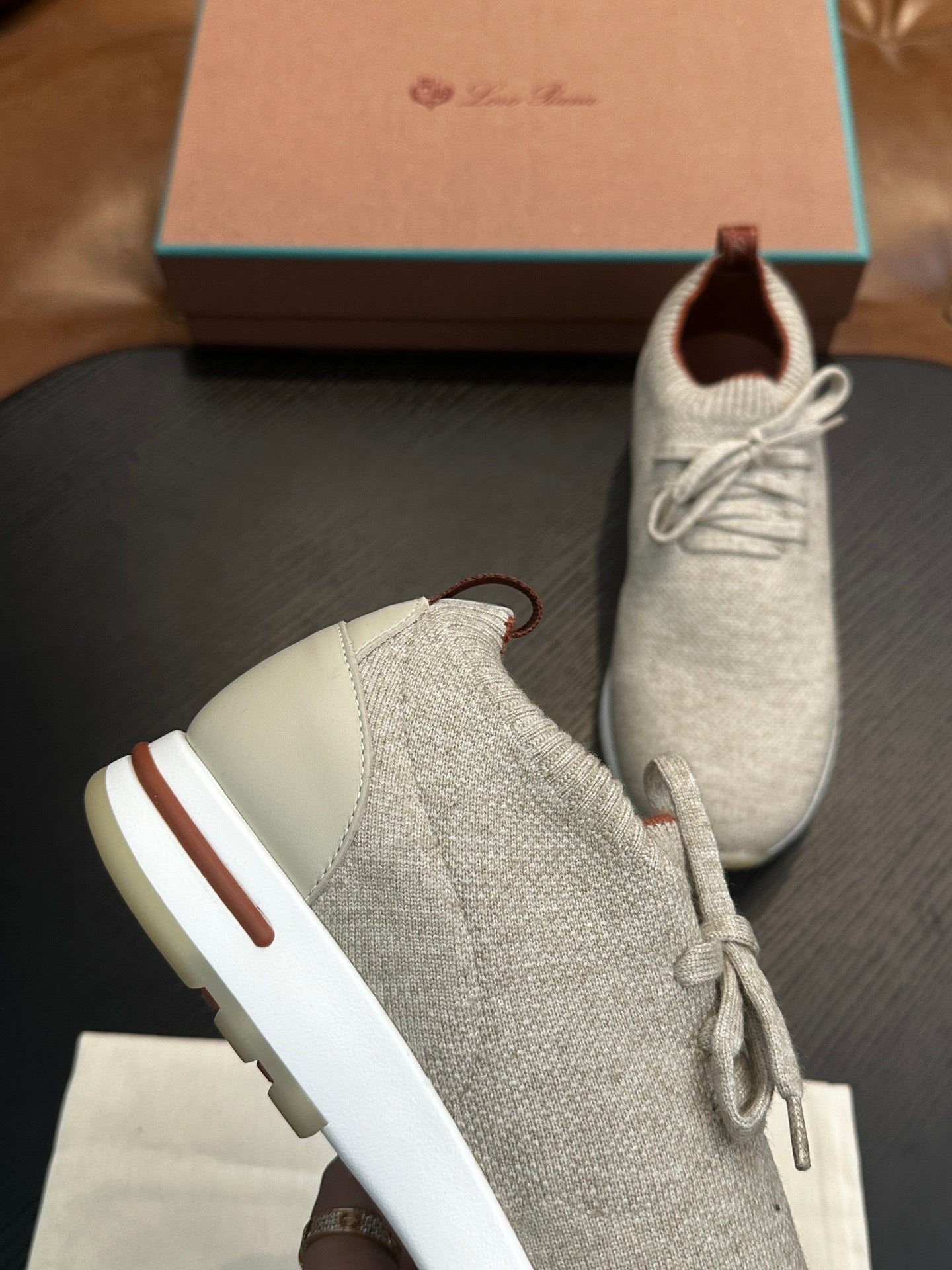 LP Sneakers