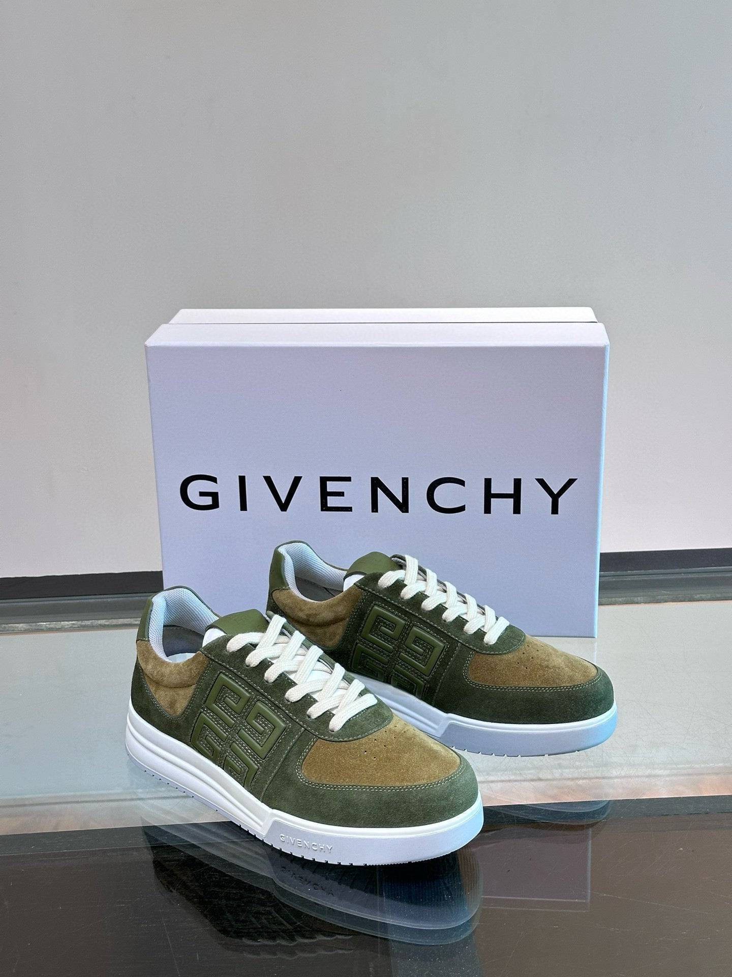 Givenchy Sneakers