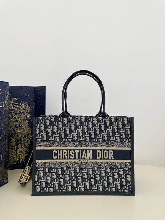 Tote tipo libro Dior (36 cm)