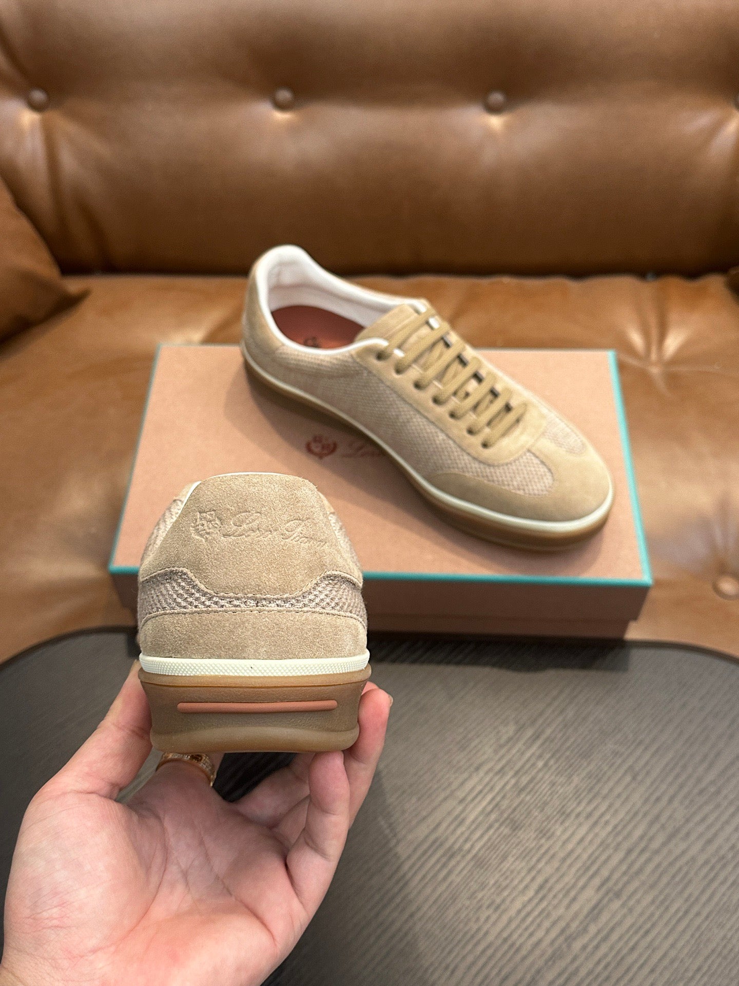 LP Sneakers