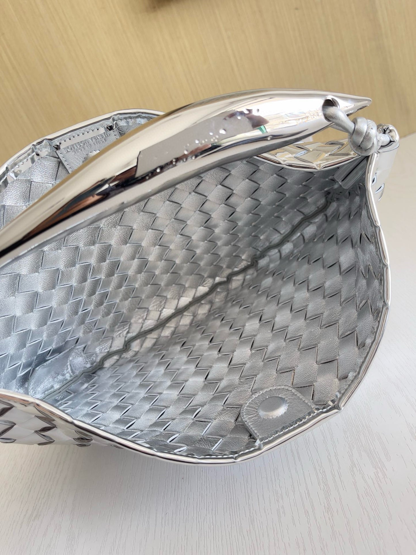 BV Baby Sardine Handbag 36x3x24cm