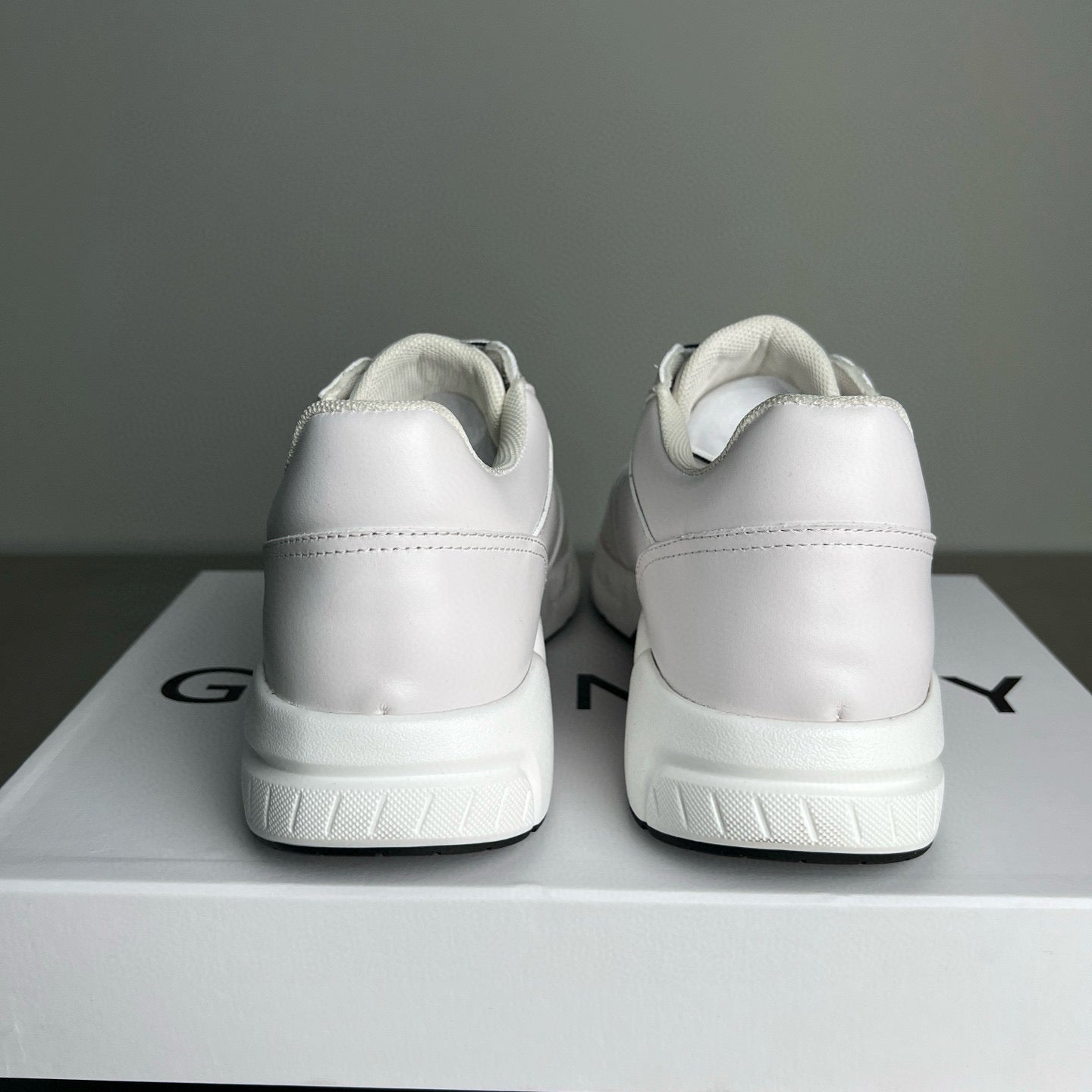 Givenchy Sneakers