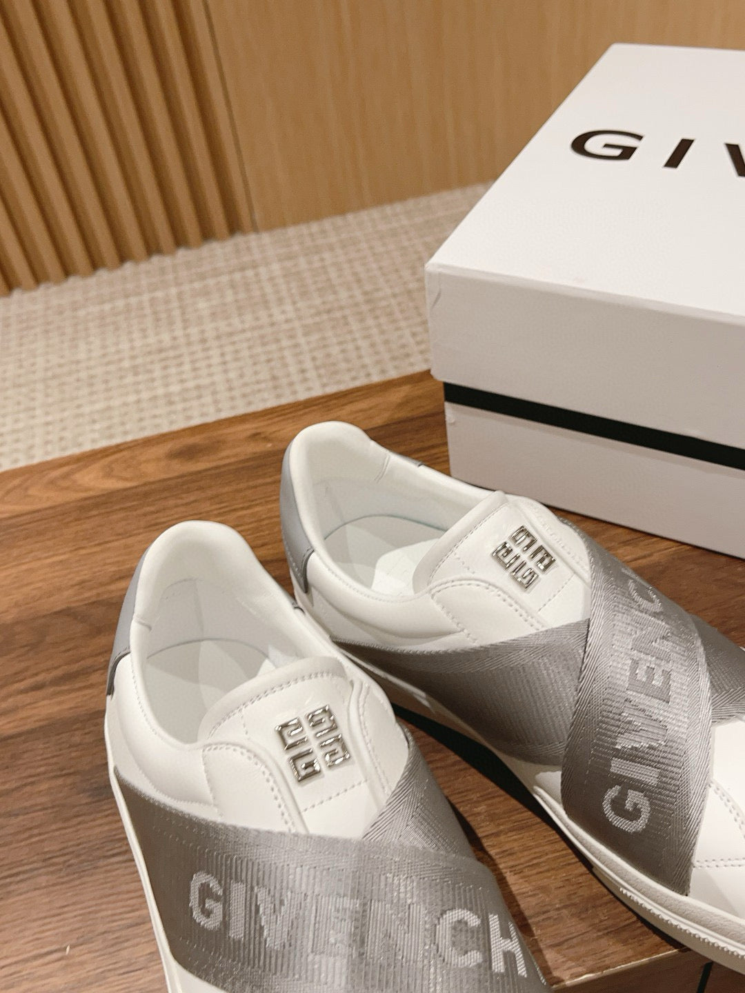 Givenchy Sneakers
