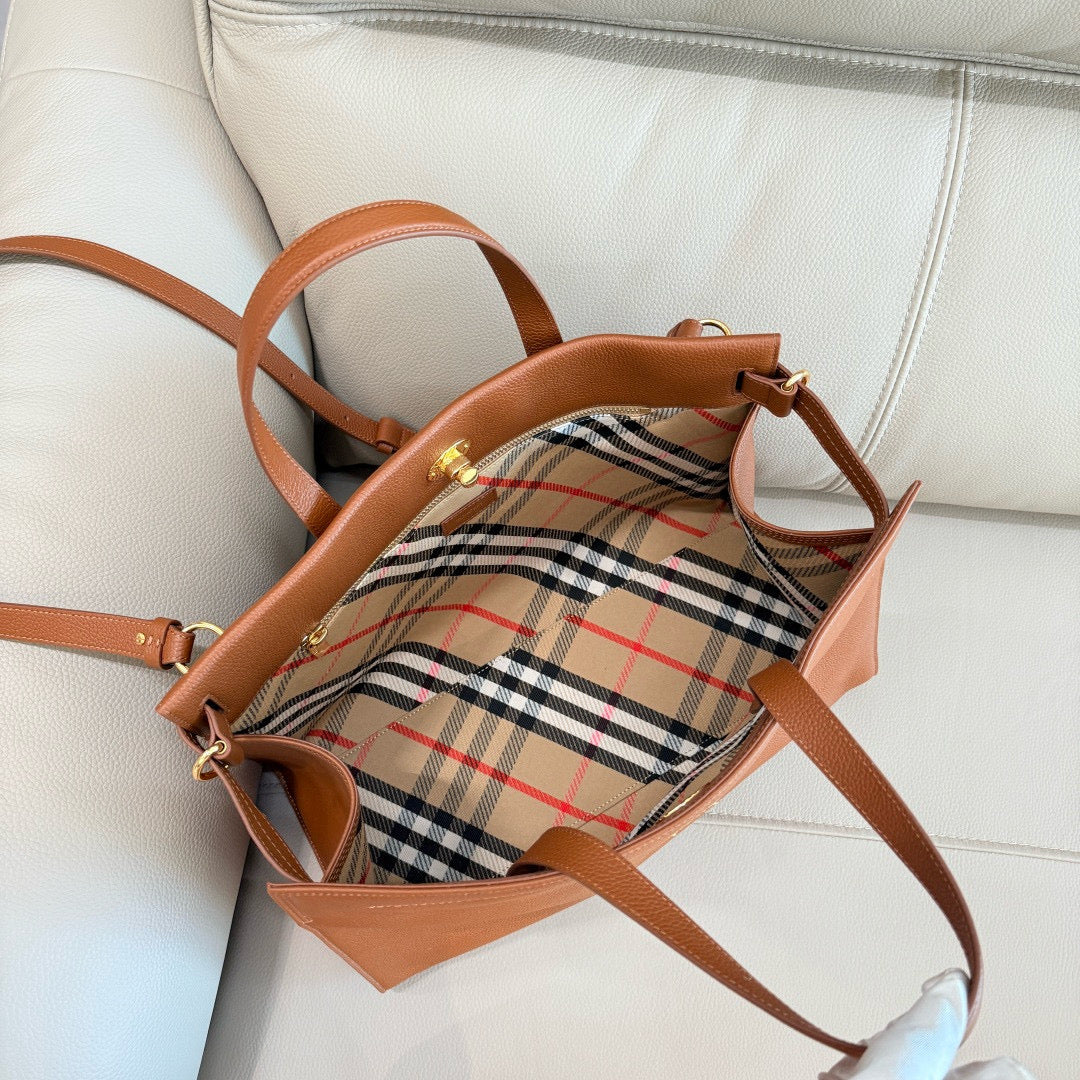 Burberry Cotswold Bag(39.5CM*17CM*28.5CM)