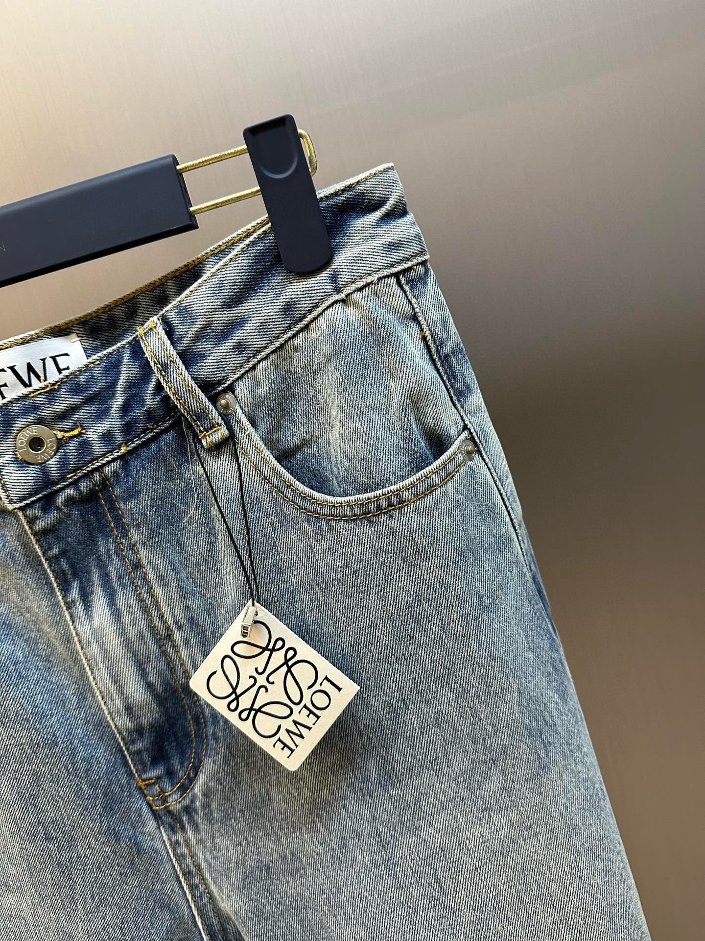 Loewe Jean