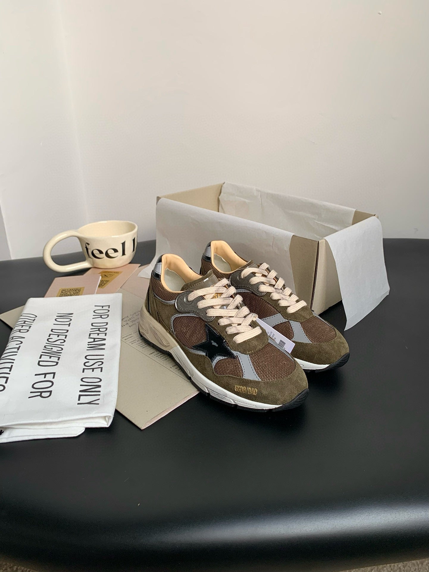 Golden Goose Sneaker