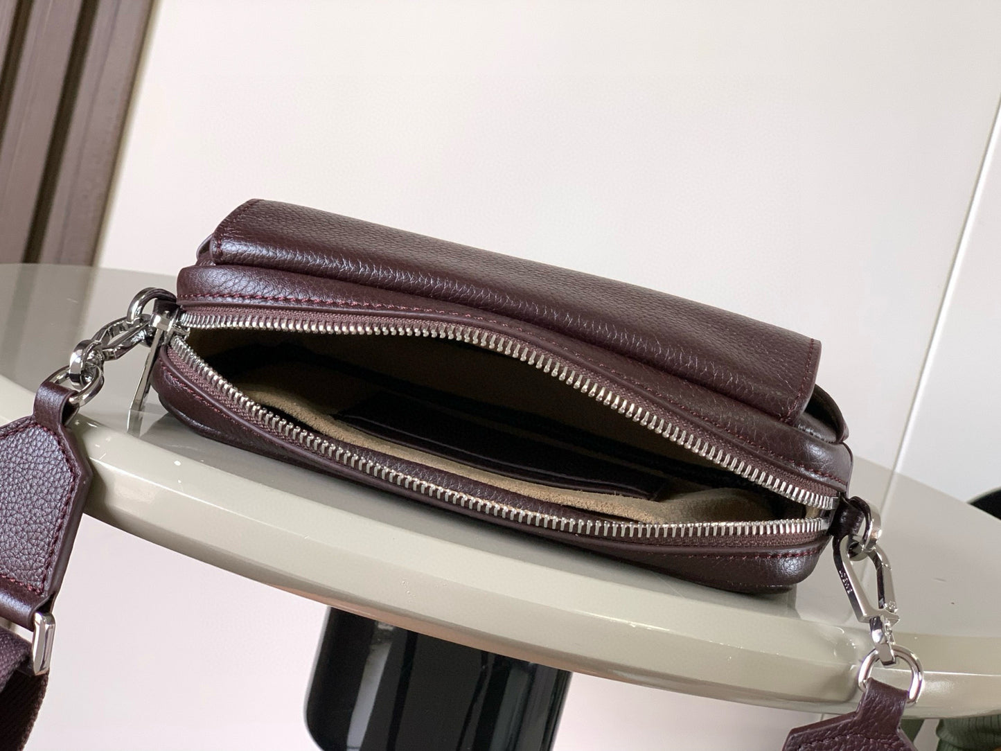 Loewe Messenger Bag 20x12.5x6CM