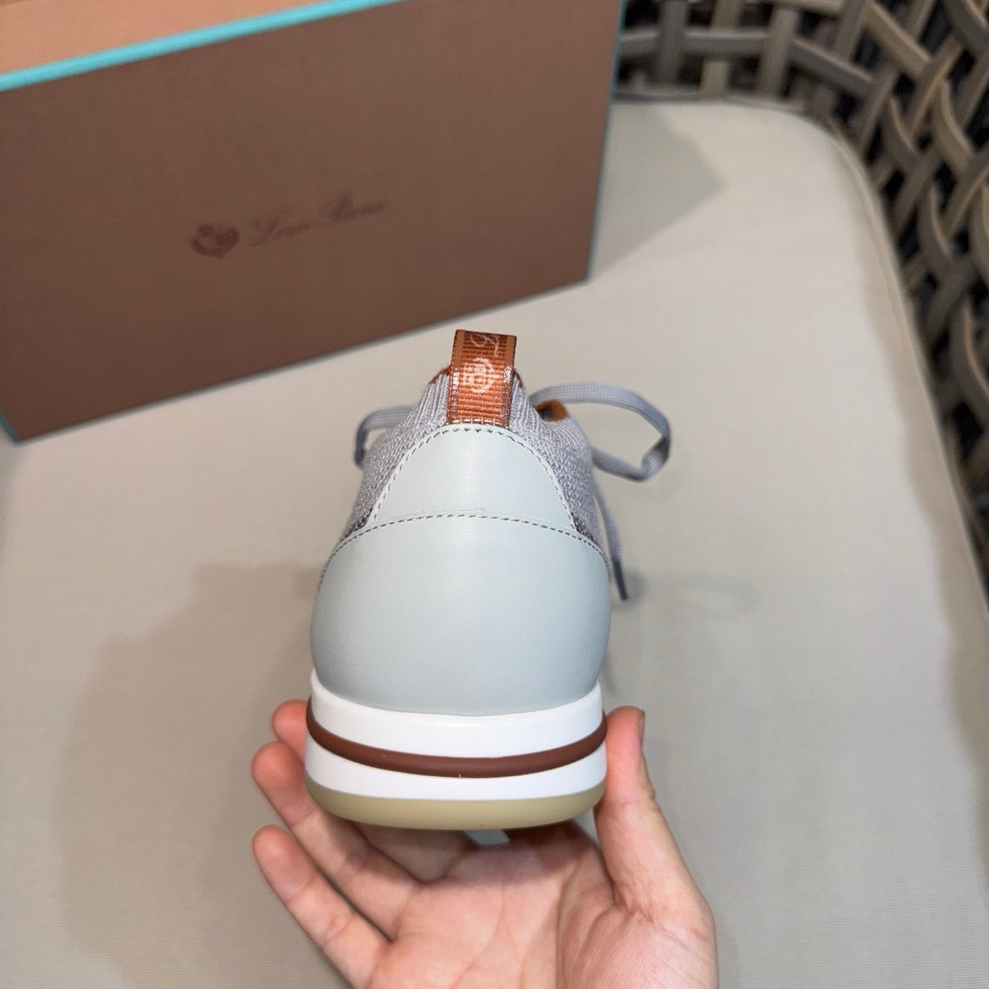 LP Sneakers