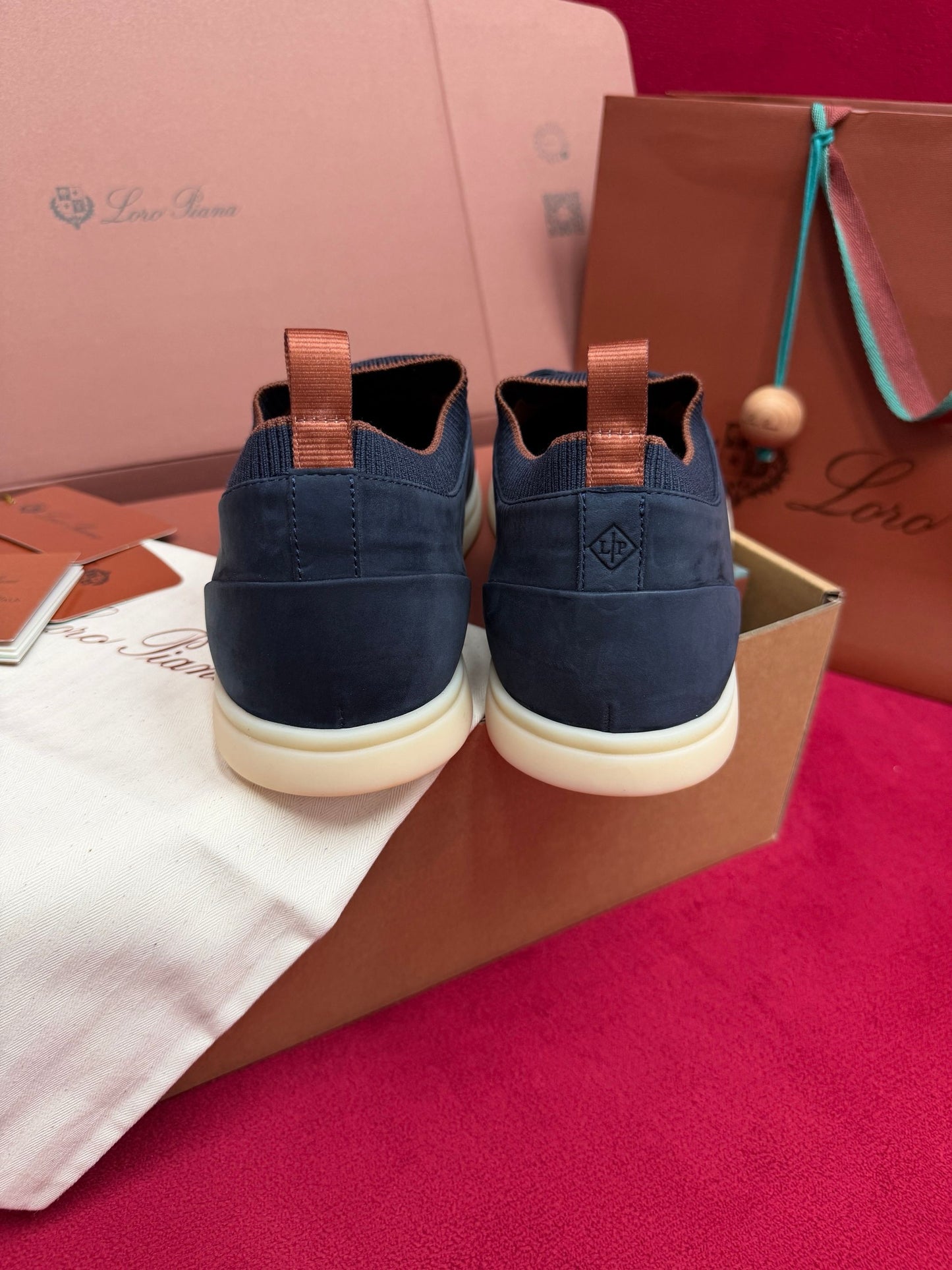 LP Sneaker