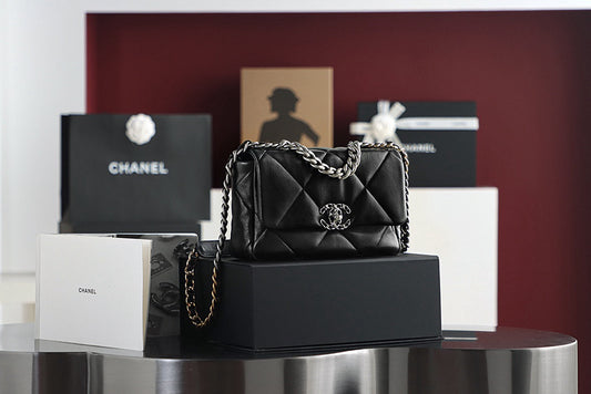 Chanel 19Bag (16x26x9cm)