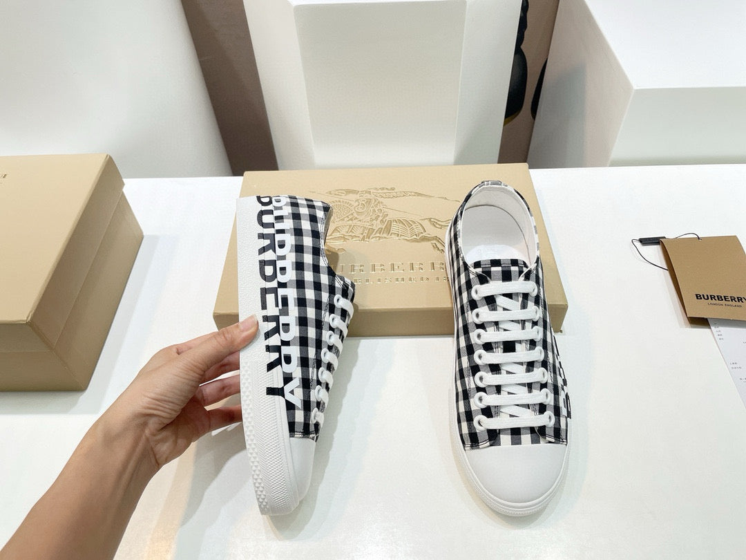 Burberry Sneakers