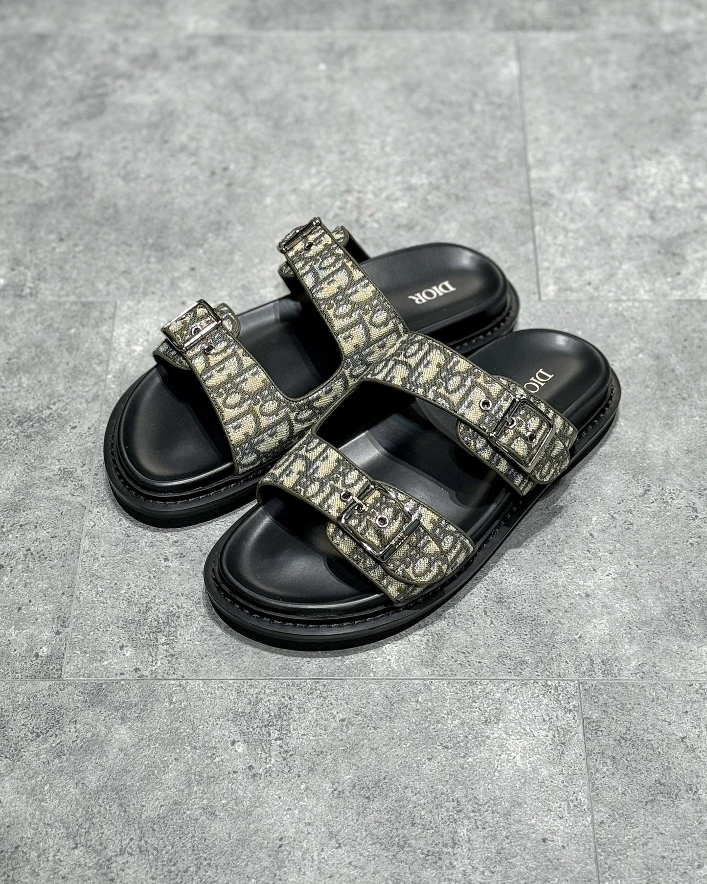 CD SANDALS