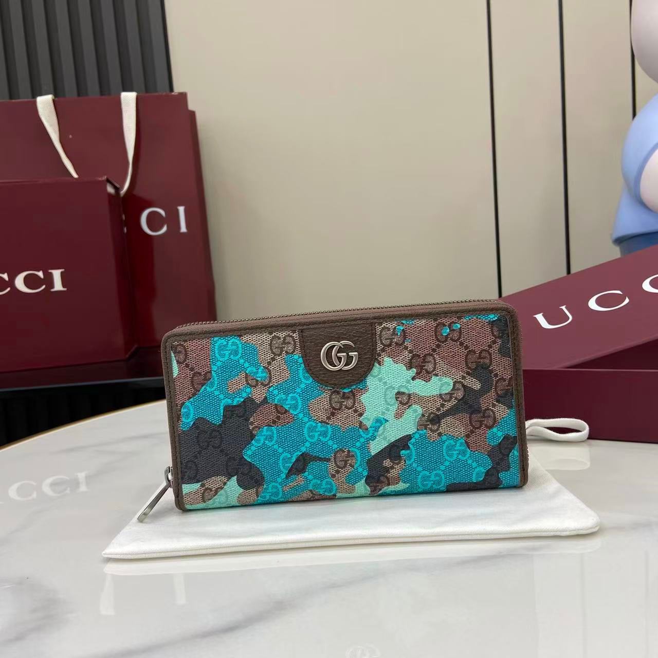 Gucci Long Zipped Wallet