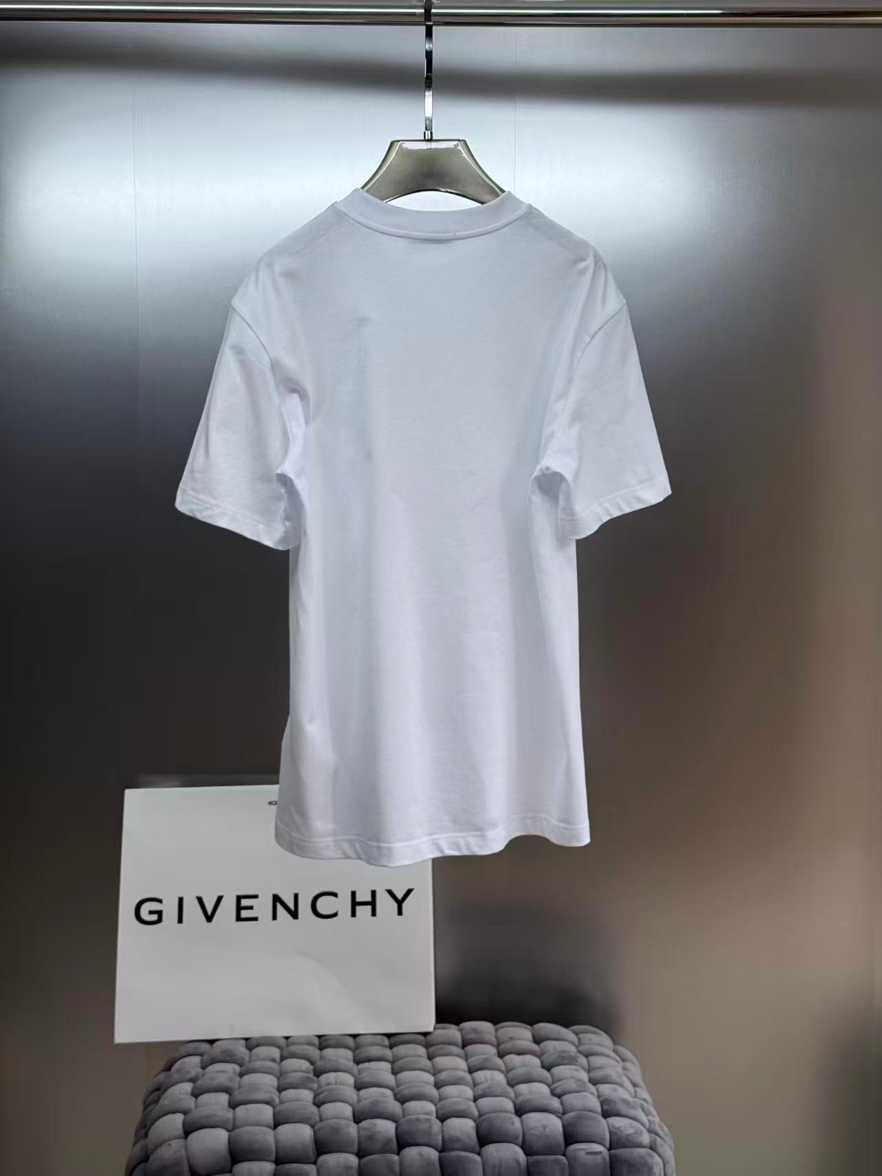 Givenchy T-Shirt