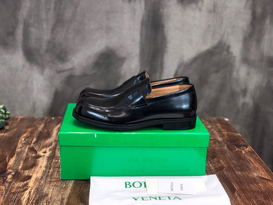 BV Loafer