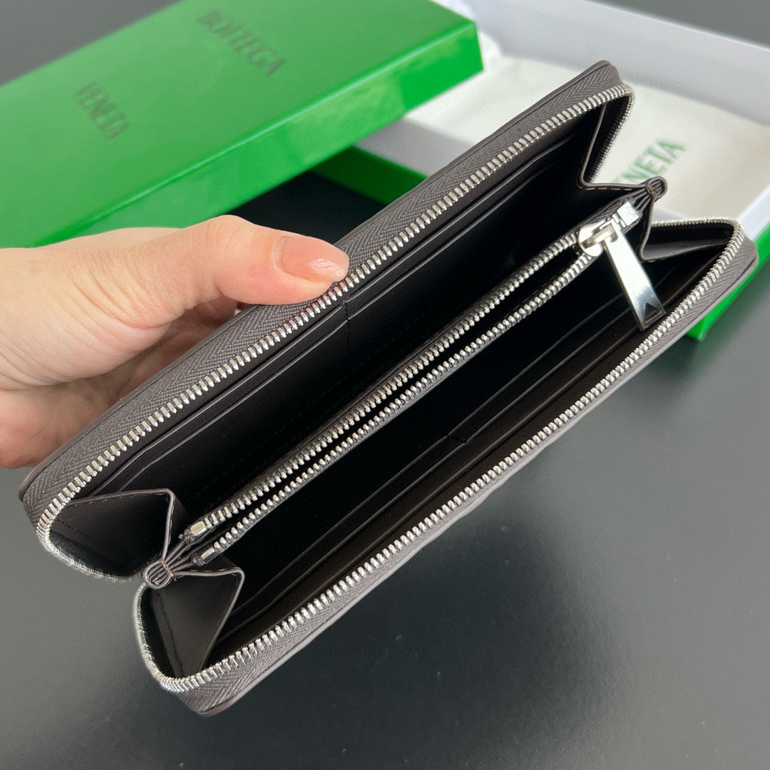 Bottega Veneta Long Zipped Wallet