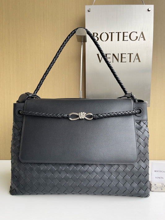 Bottega Veneta Shoulder Bag