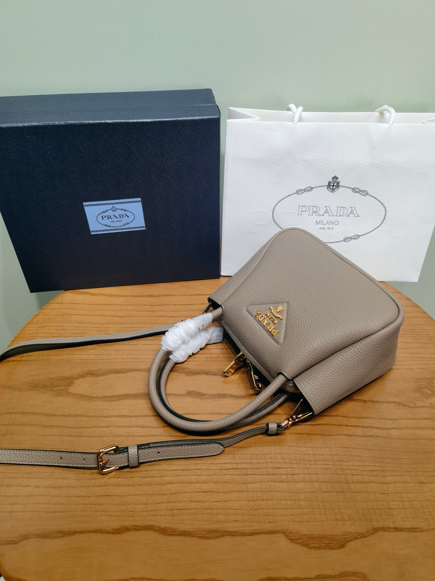 PD Small Leather Tote Bag 19.5x18x9cm