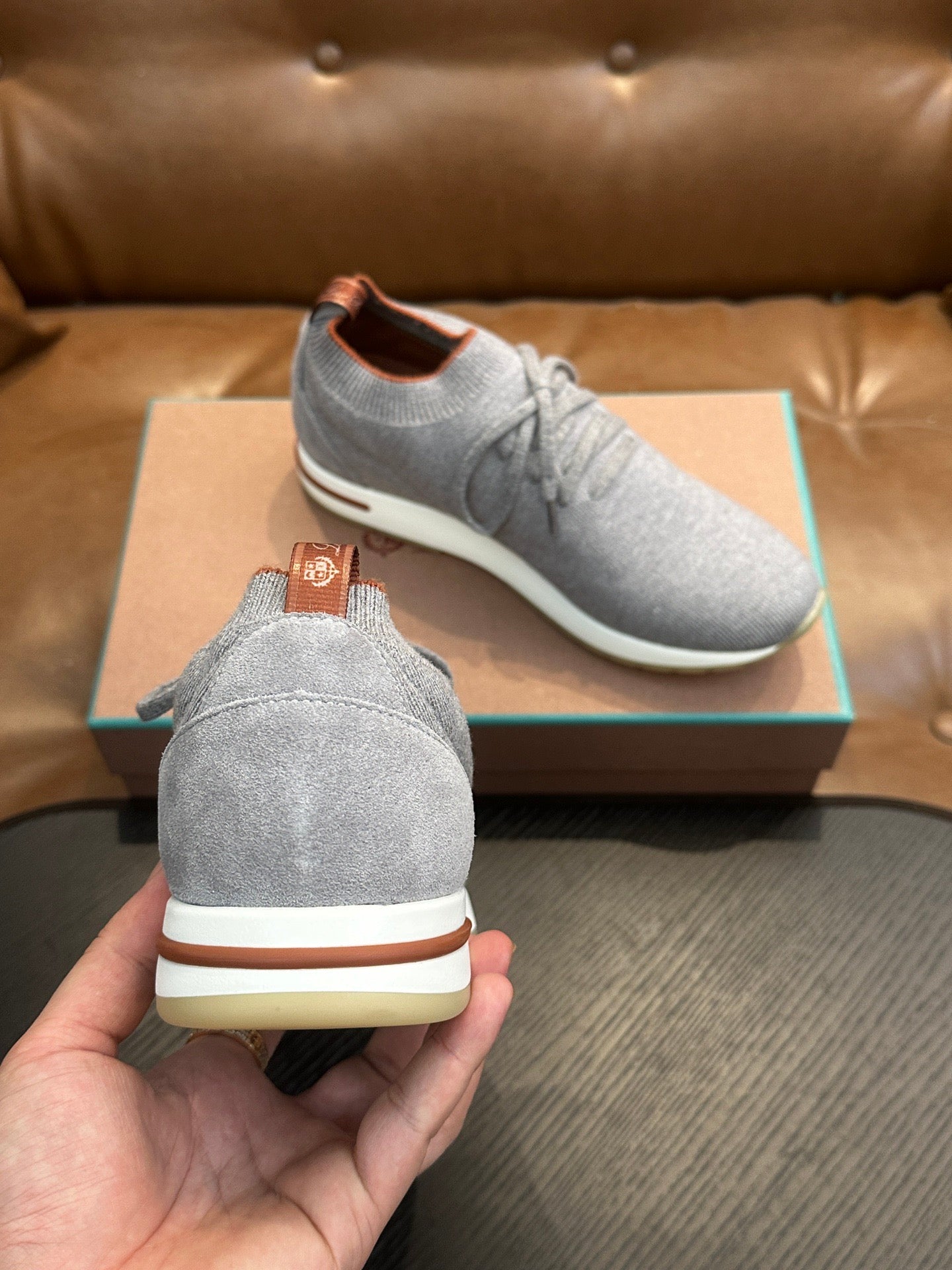 LP Sneakers