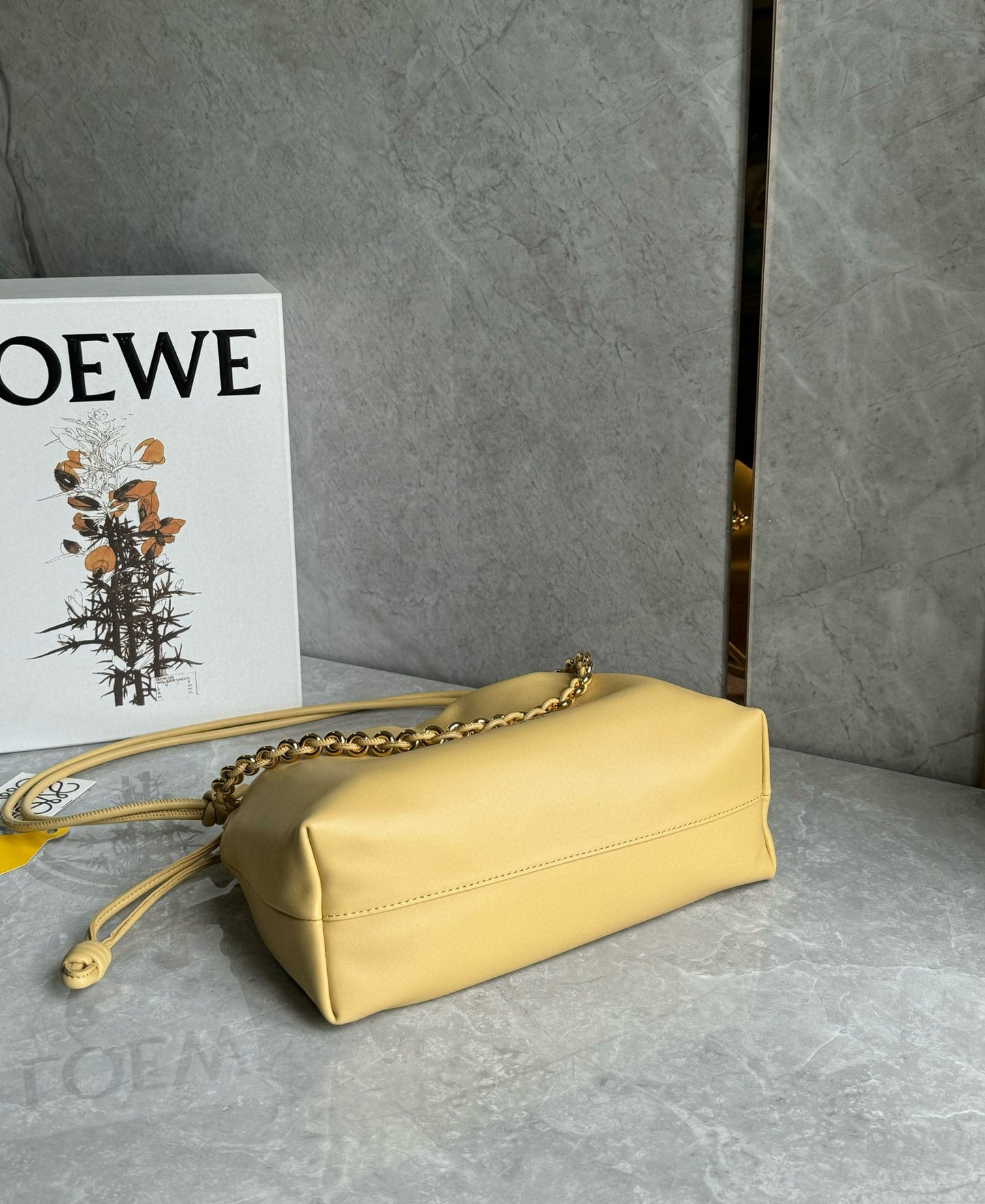Loewe Flamenco Purse Lucky Bag(30x10.5x20cm)