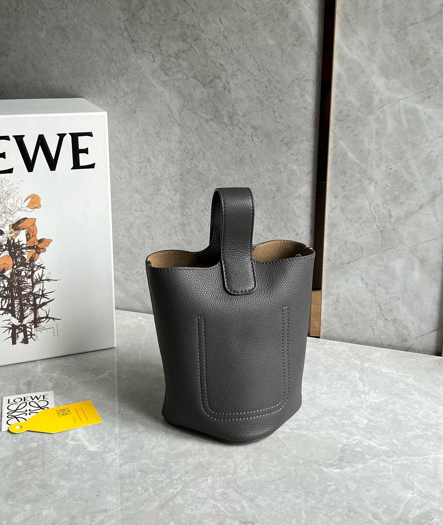 Loewe Pebble Bucket Bag(16x16x19.5cm)
