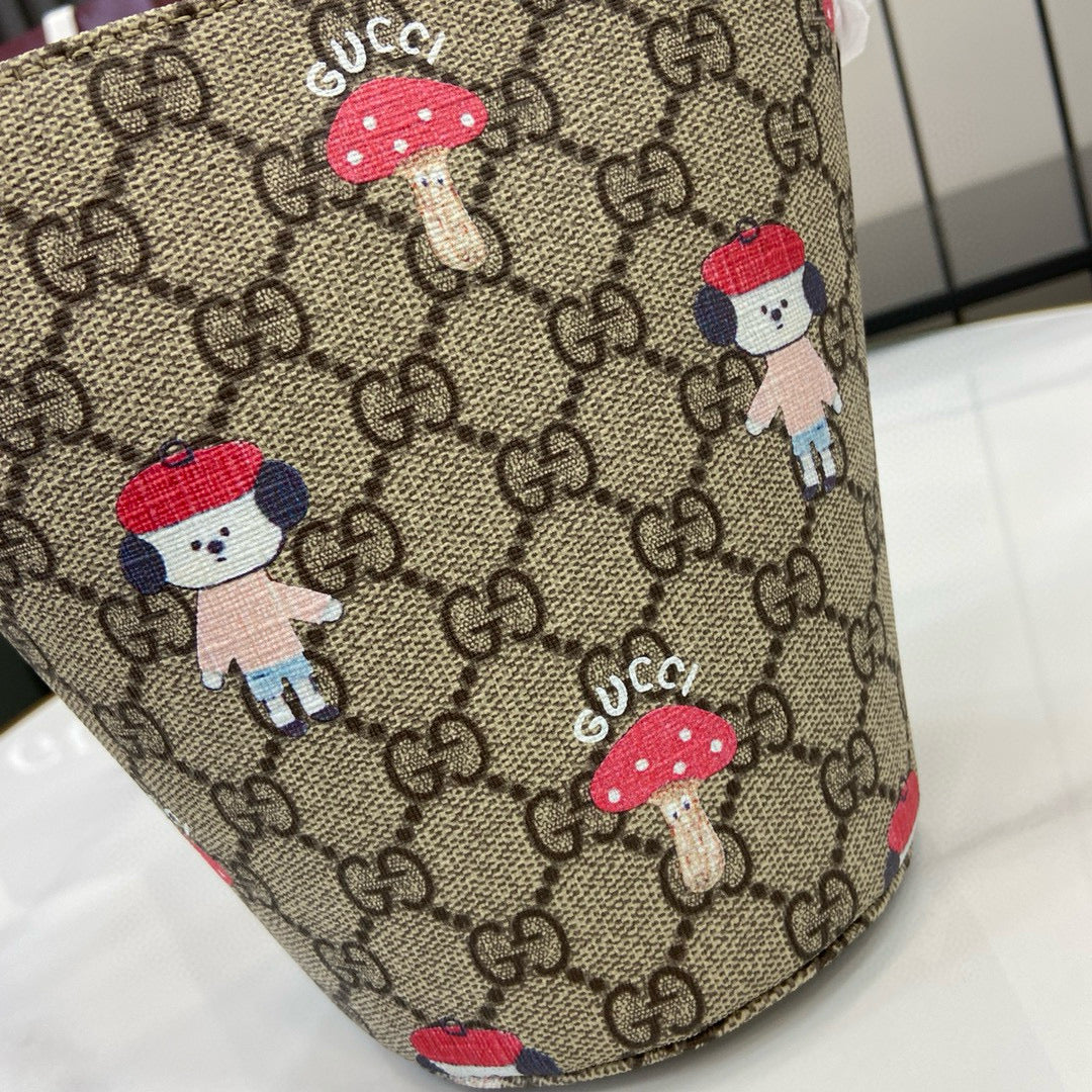 GC Bucket Bag
