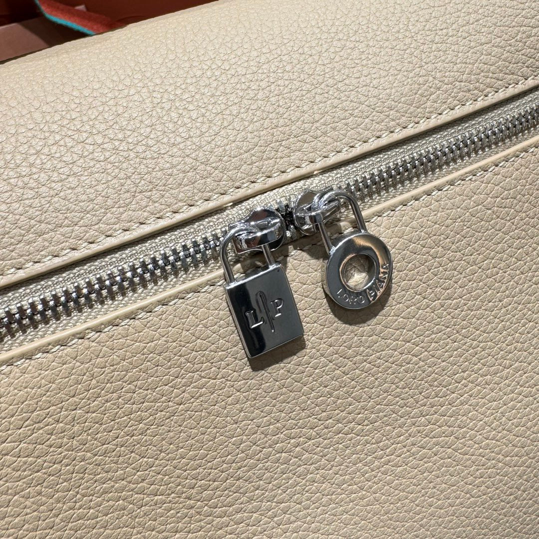LP Extra Pocket L23.5 Backpack