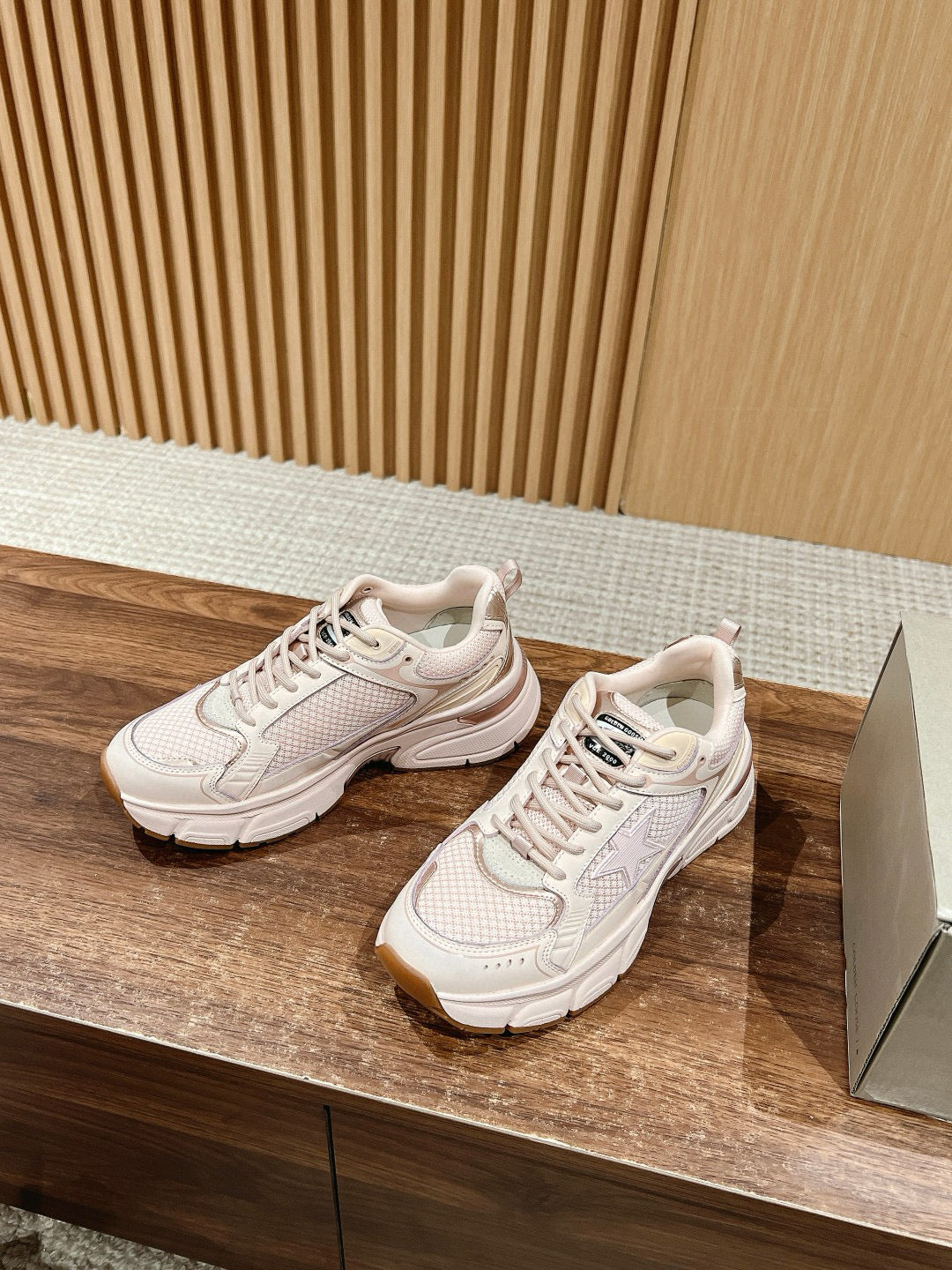 Golden Goose Sneaker