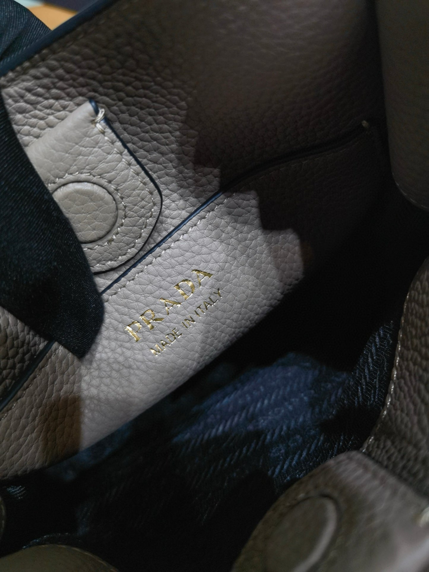 Prada Shoulder Bag 19x20x6cm