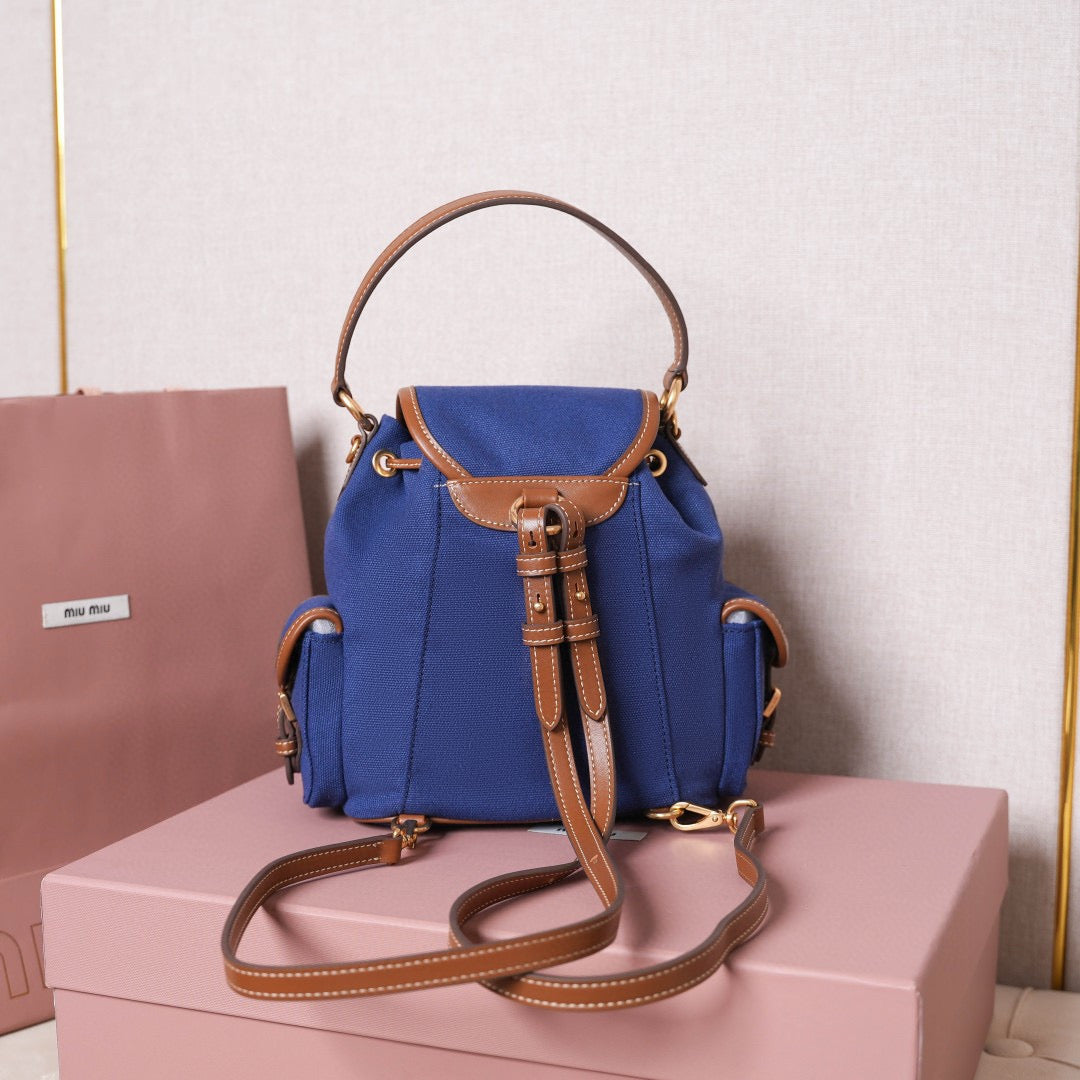 Miu Miu Backpack 22x18x11.5cm