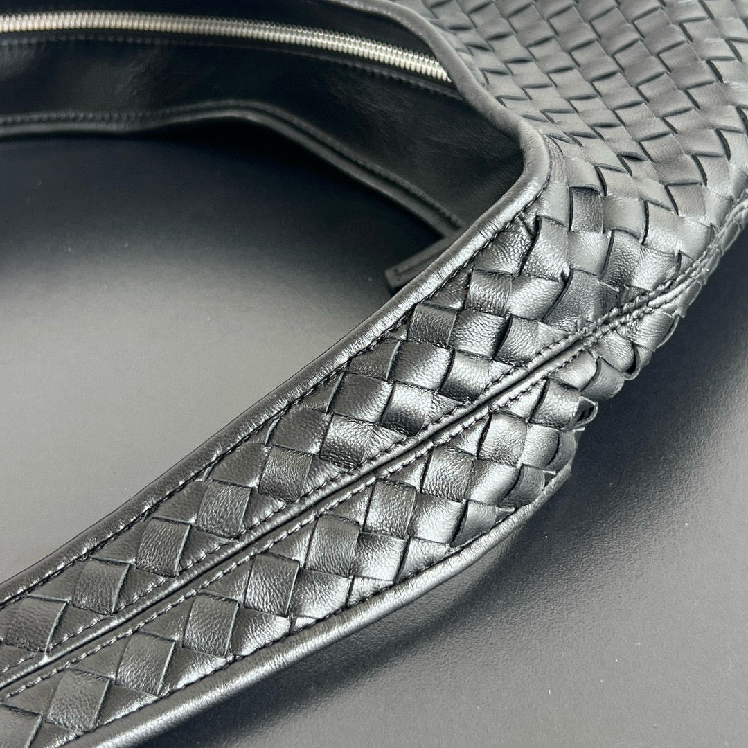 BV Woven Bag 38x24x2CM