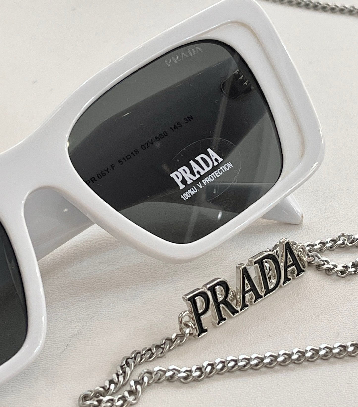 gafas de sol prada