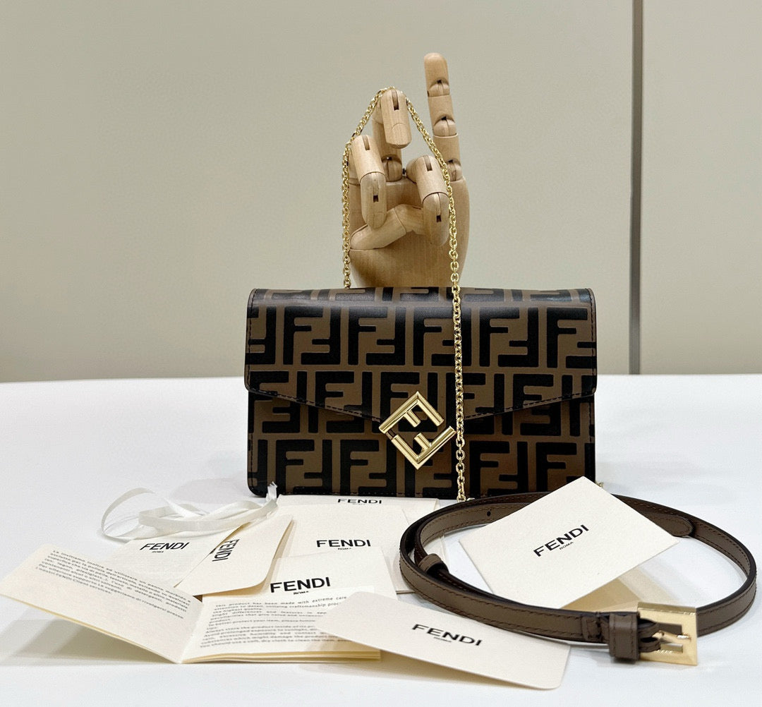 Fendi Wallet On Chain Baguette