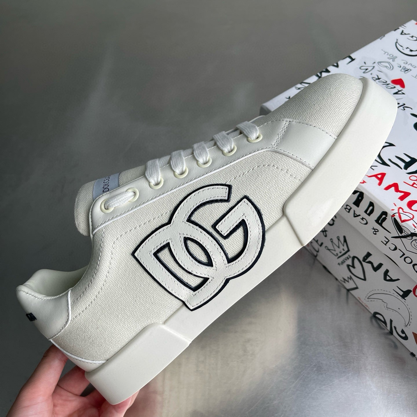 DG Sneakers