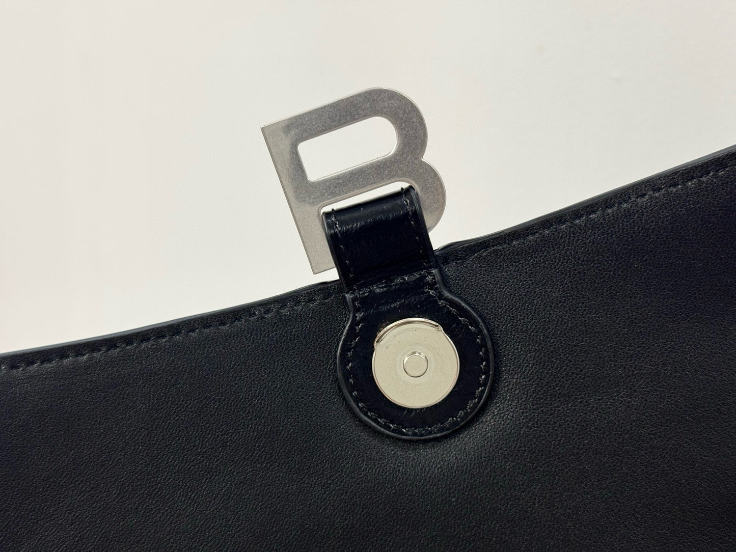 BLCG Crush Shoulder Bag
(25x15x8cm)