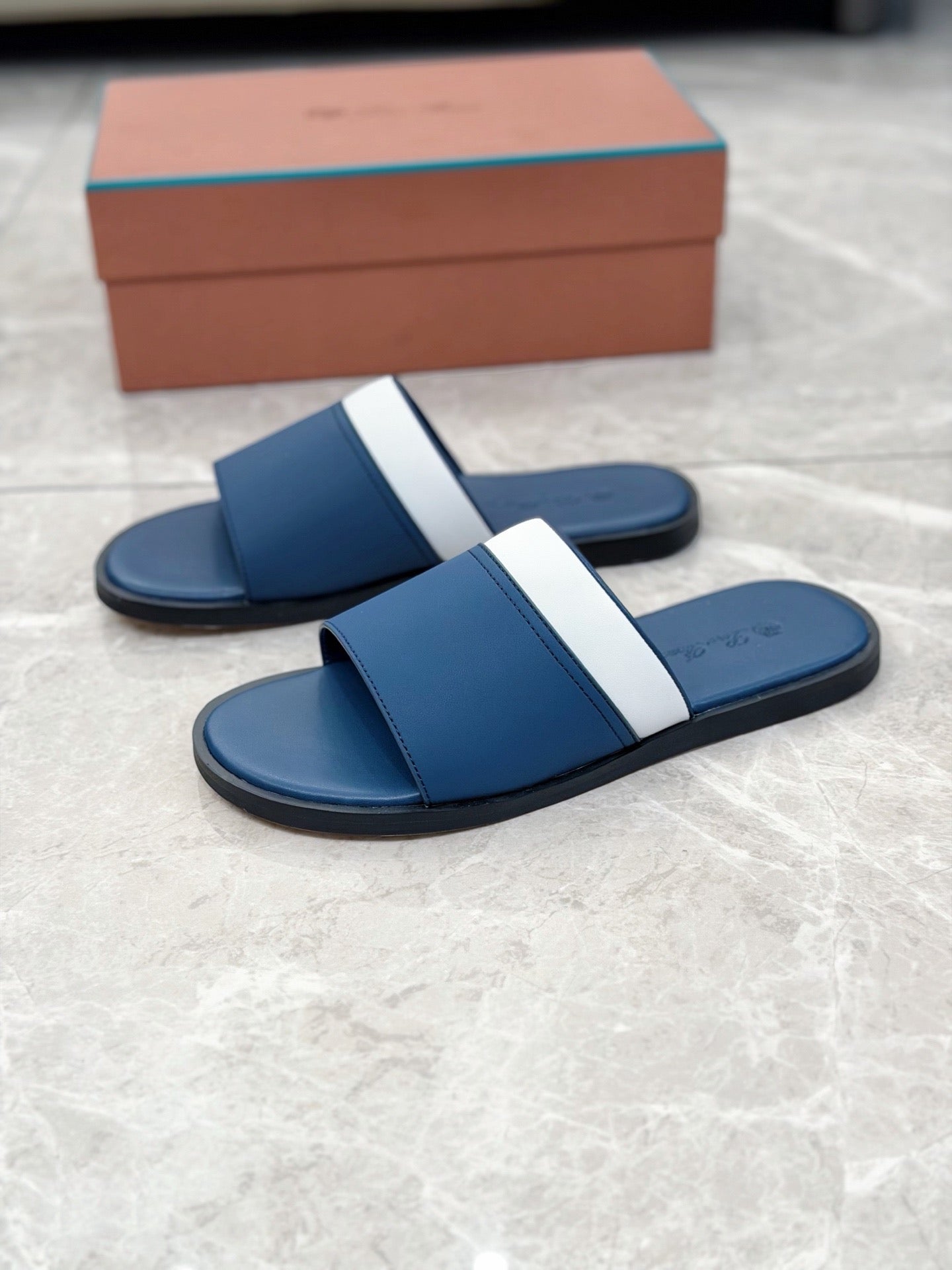 LP Sandals