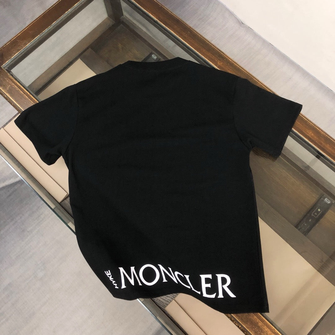 Moncler T-shirt