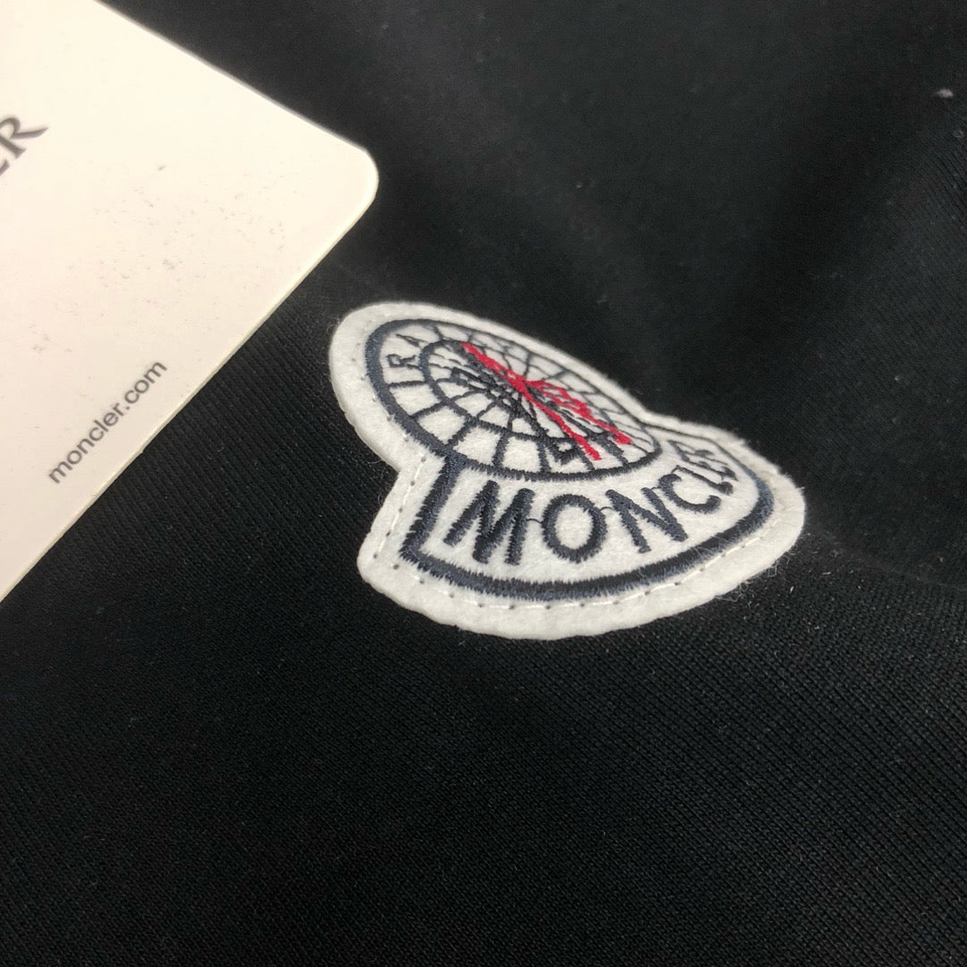 Moncler T-shirt