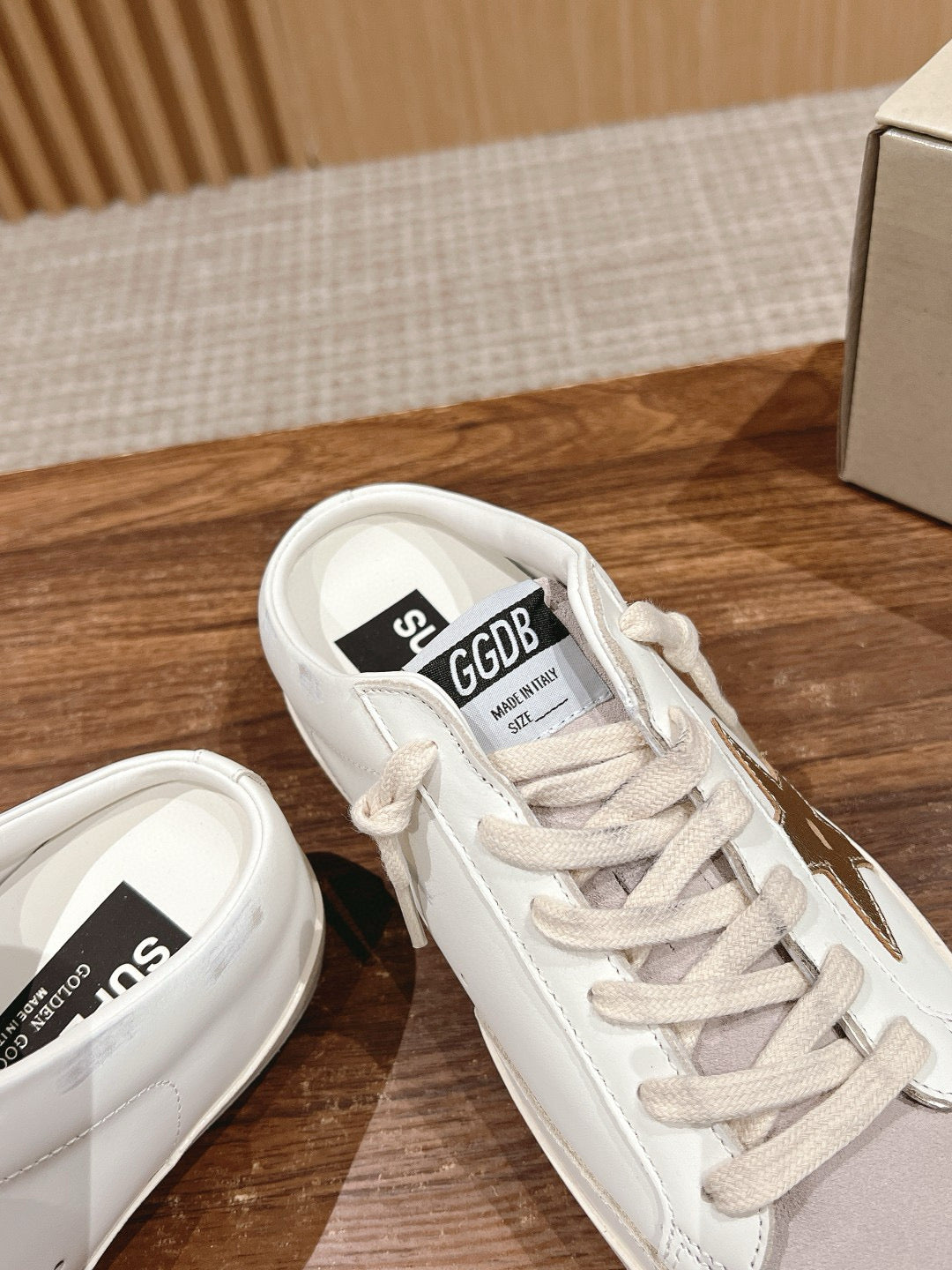 Golden Goose Sneaker