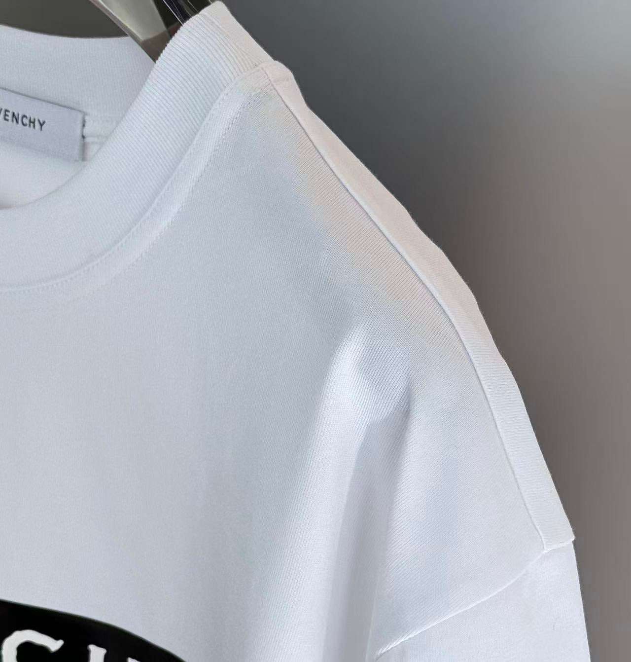 Givenchy T-Shirt