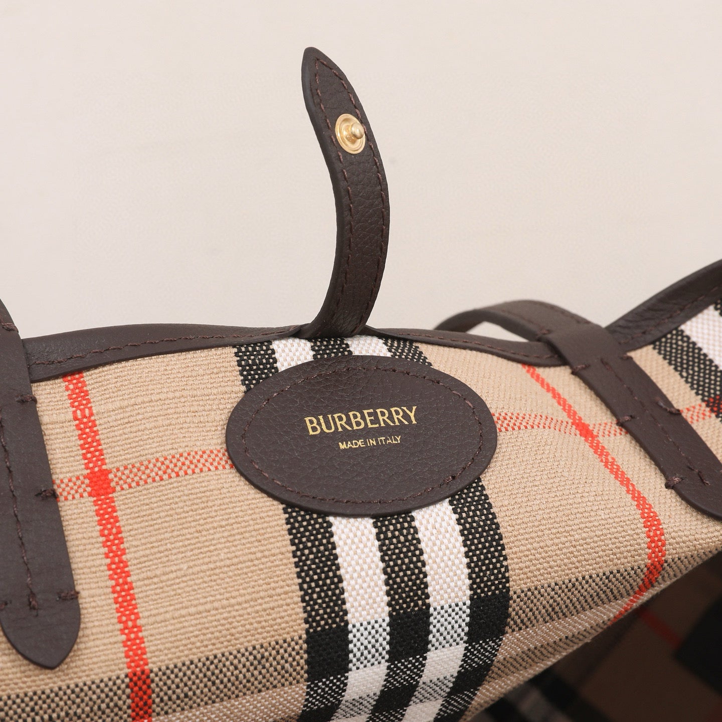 Burberry Highlands Shoulder Bag(38CM*16.5CM*28CM)