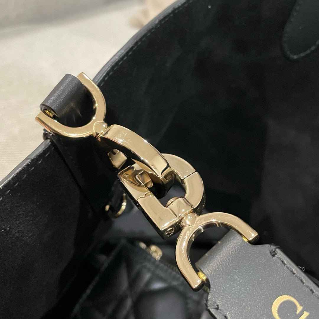 Dior Toujours Bag