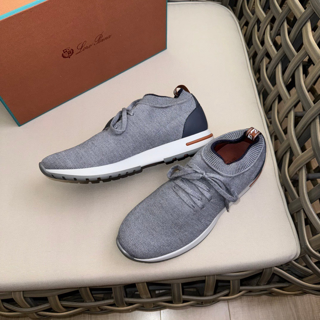 LP Sneakers