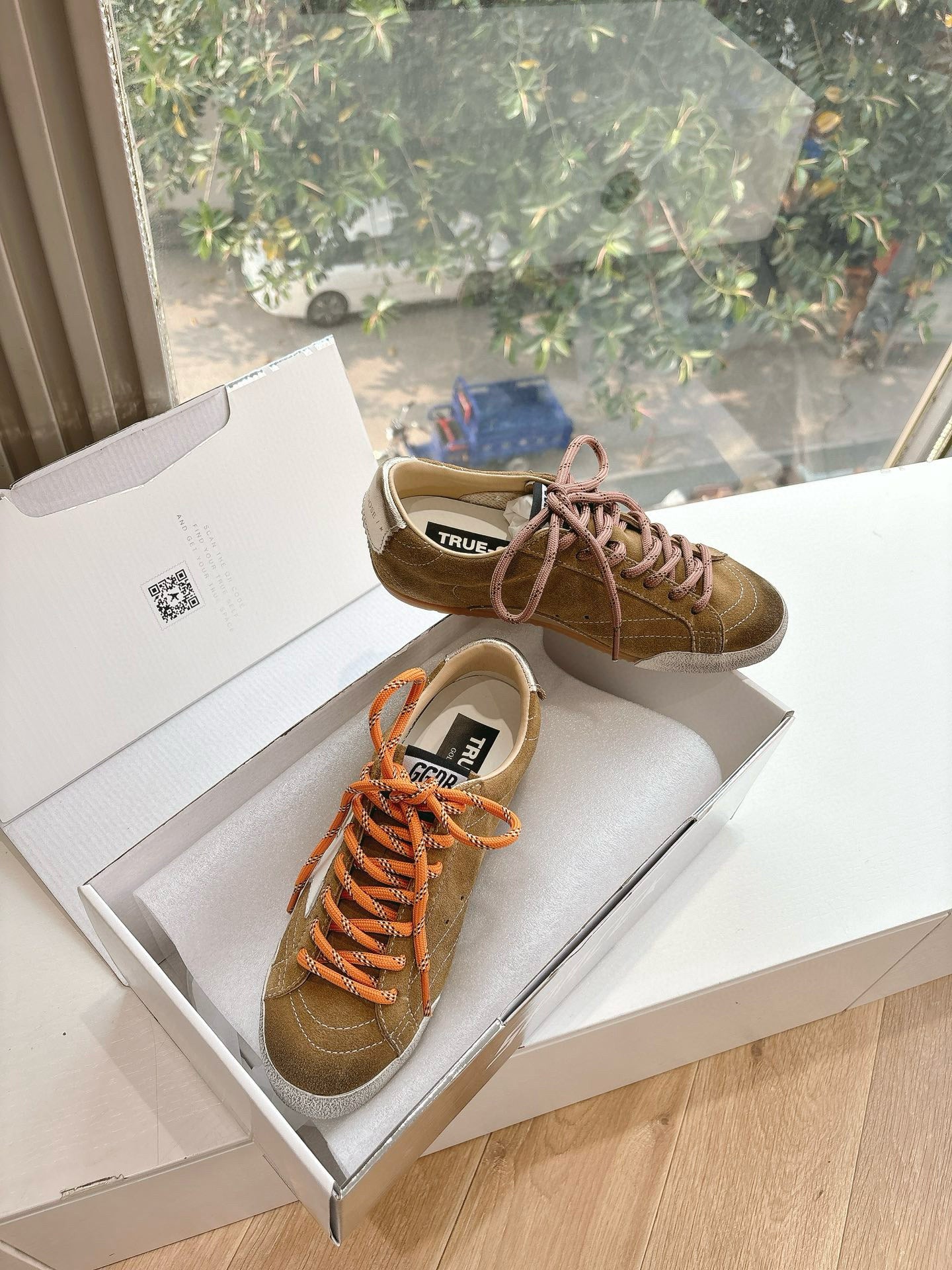 Golden Goose Sneaker