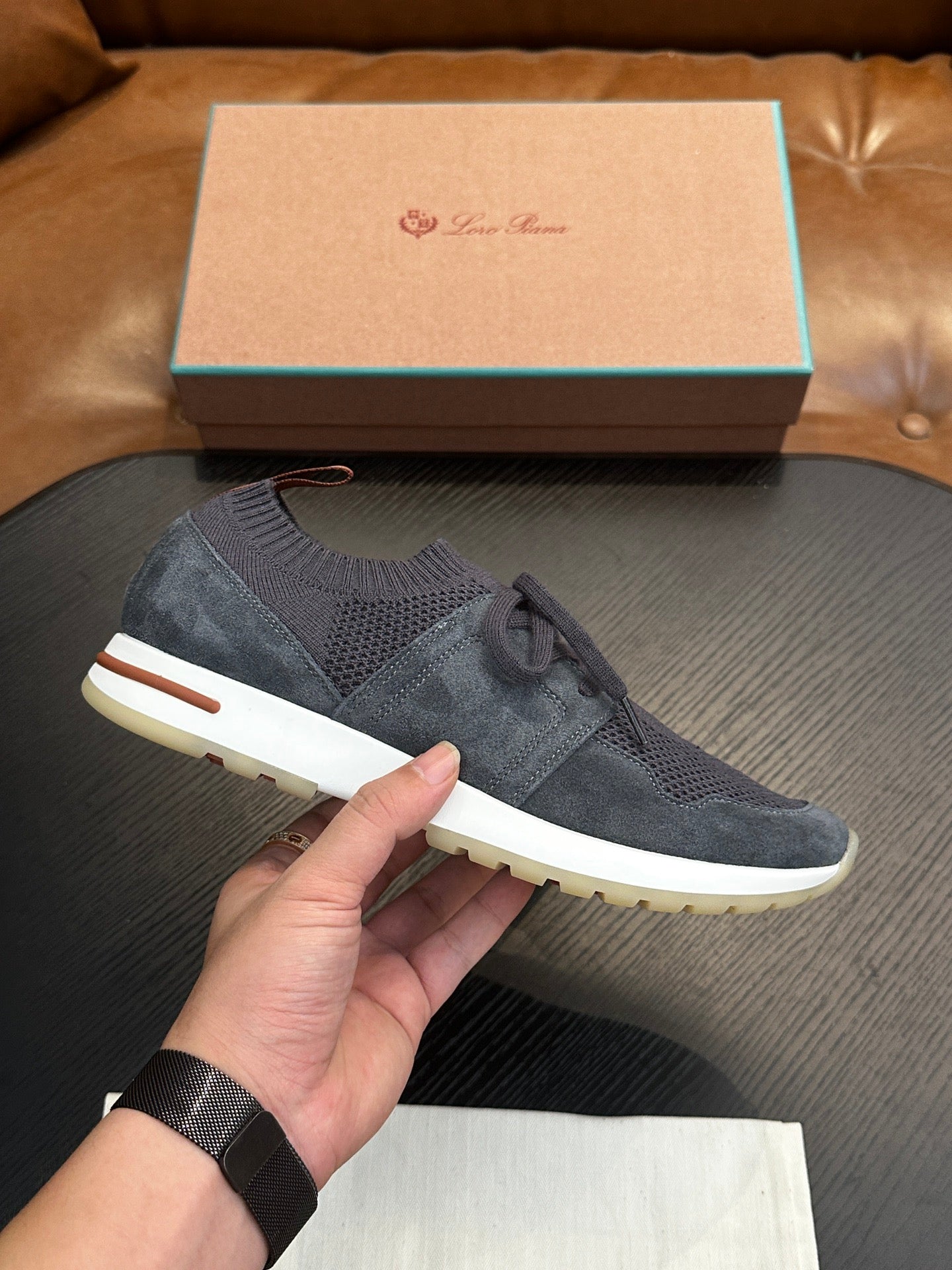 LP Sneakers