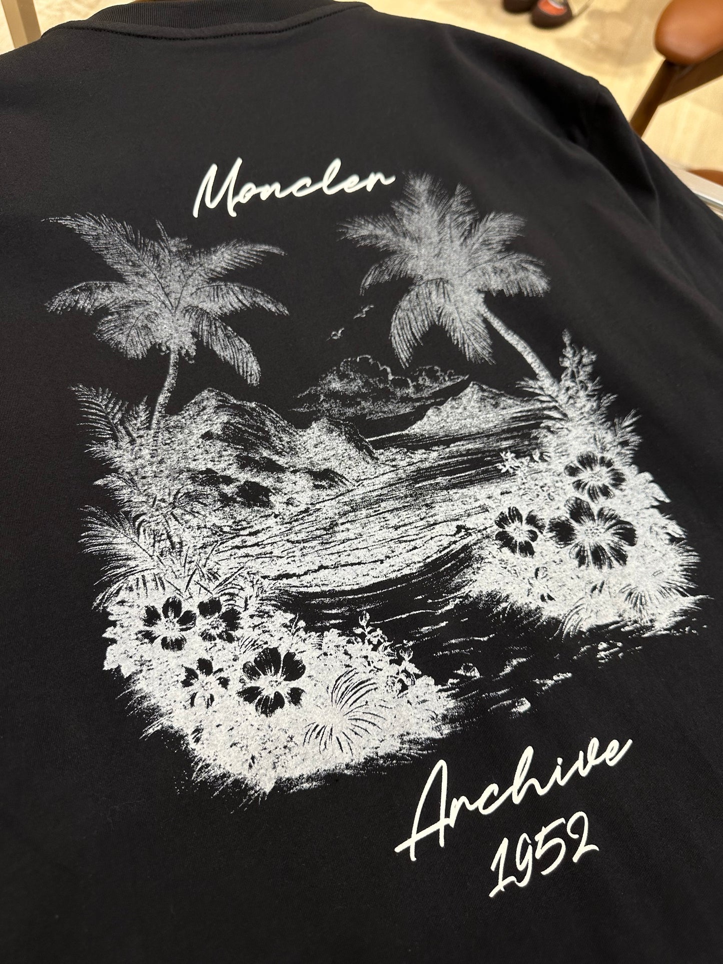 Moncler T-shirt