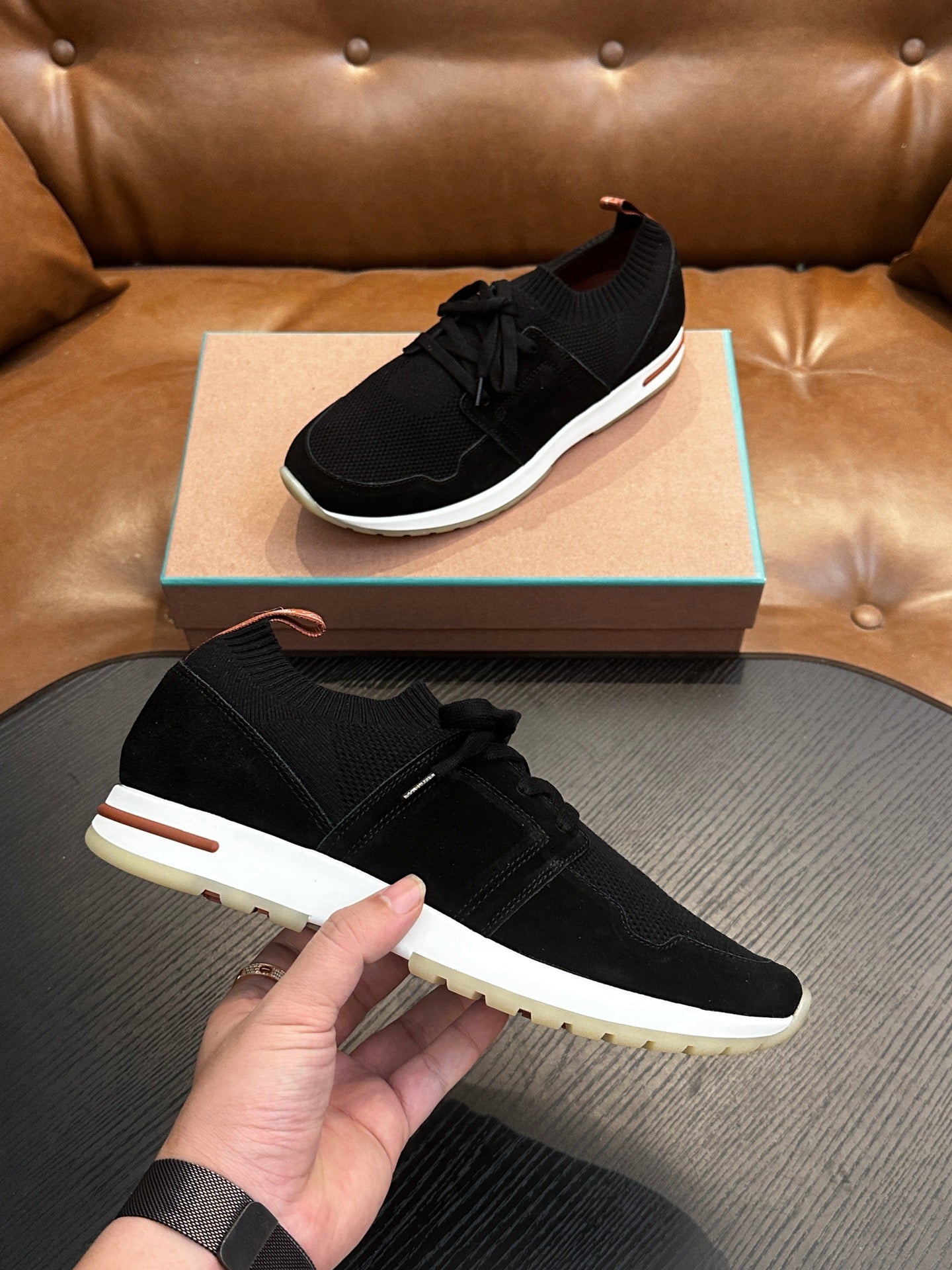 LP Sneakers