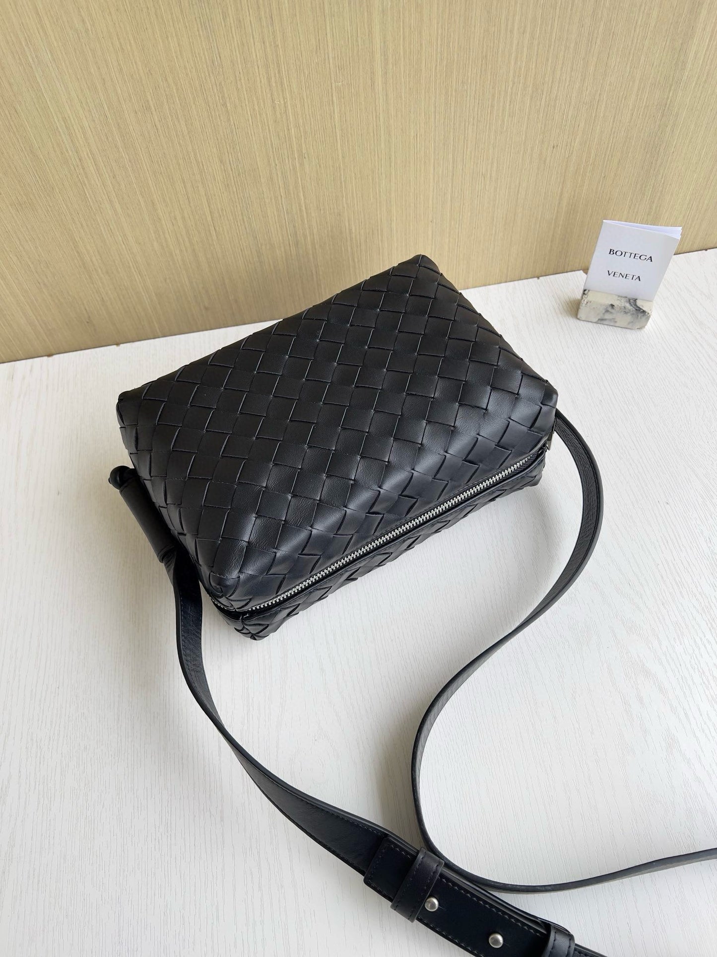 BV Intrecciato Loop Camera Bag